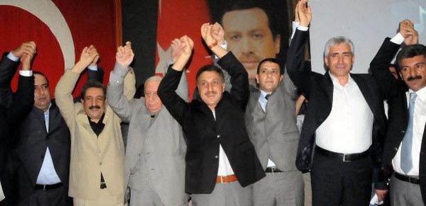 Diyarbakır'da 670 kişi AK Parti'ye geçti