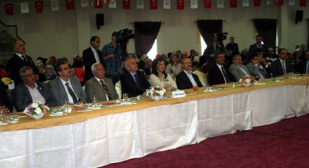 Karatay Belediyesi açılışı nikahla yaptı