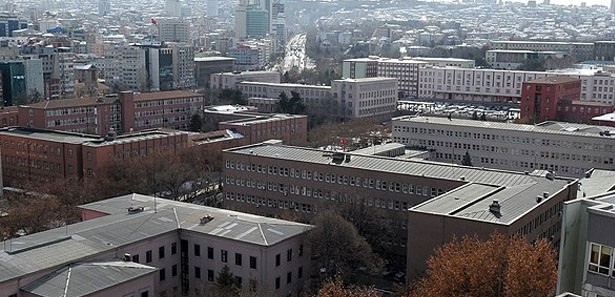 Meclis'teki arkeri lojmanlar yıkıldı