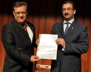 Kayacan mazbatasını aldı