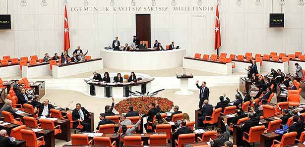 Irak tezkeresi Meclis'ten geçti