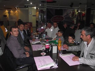 Sağlık çalışanları yemekte buluştu