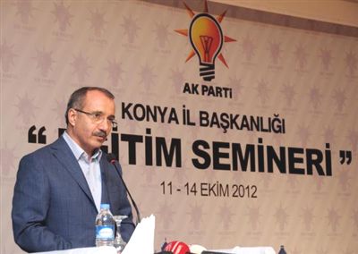 Dinçer, AK Parti Konya'nın eğitim toplantısında