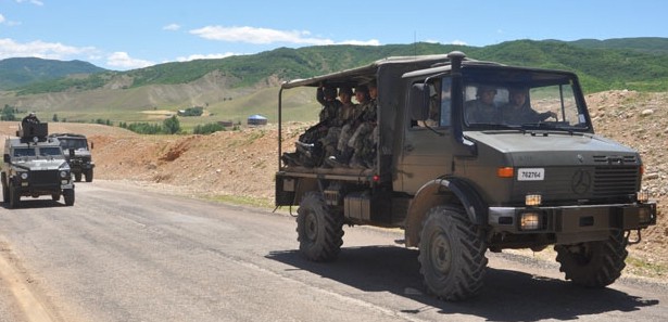 Hakkari'de iki ayrı birliğe saldırı!