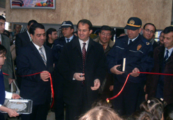 Öğrencilerinden resim sergisi