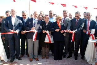 Altınekin'de Karatay park açıldı