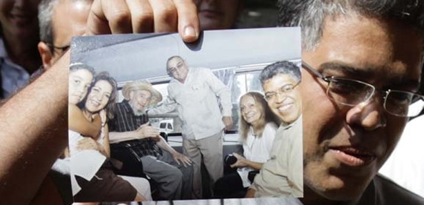 Fidel Castro yaşıyor