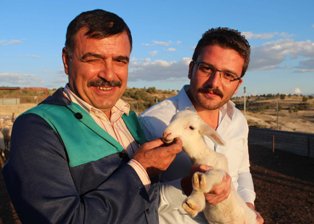Şimdi de yediz kuzu bekliyorlar