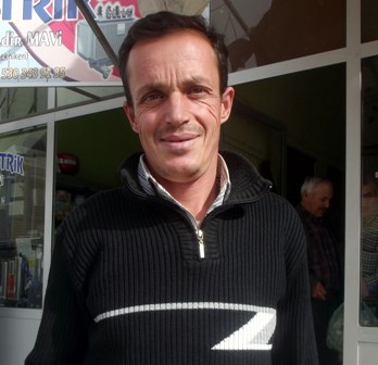 Yolda bulduğu cüzdanı sahibine teslim etti