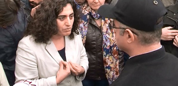 BDP'li vekillerin polisle yürüyüş polemiği