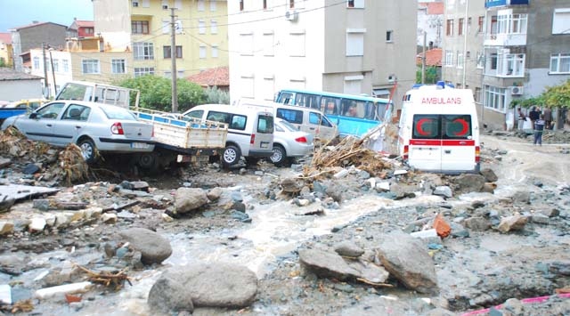 Balıkesir'in adaları sular altında