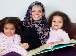 İngilizler Müslüman olan öğretmeni konuşuyor