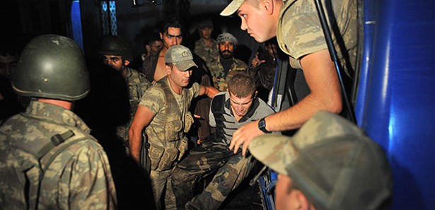 Muhaliflerden kaçtılar Türkiye'ye sığındılar!