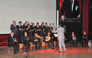 Atatürk'ün sevdiği şarkılar seslendirildi