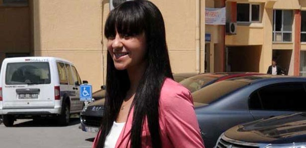 Umut Bulut eşinden boşandı!