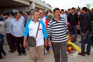 Kenya gönüllüleri yurda döndü