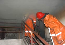 4 katlı apartmanda yangın çıktı
