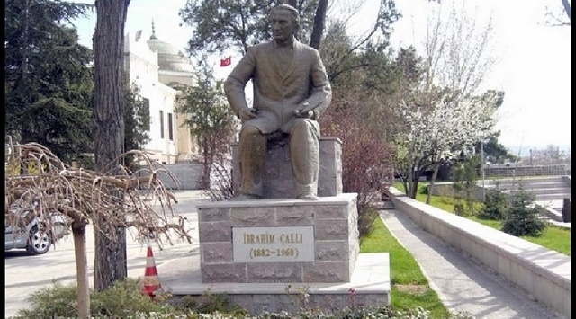 Tablo 500 bine satıldı