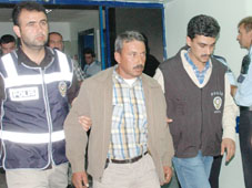 Eşinin eve aldığı kişiyi yaraladı