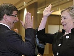 Davutoğlu Clinton'la çak fotoğrafını açıkladı