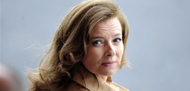 Cumhurbaşkanı eşi işten kovuldu