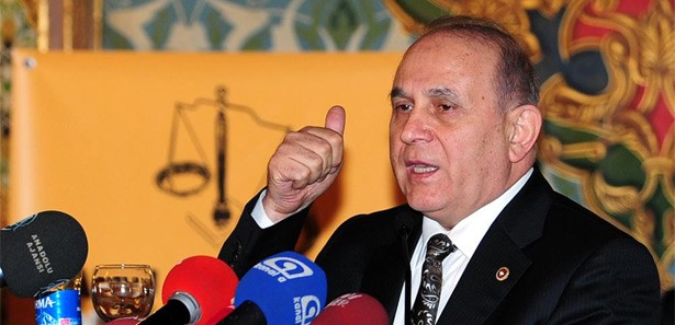 Burhan Kuzu'ya silah gösteren vekil kim?