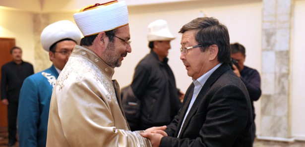 Kırgız imamlarını Türkler eğitecek!