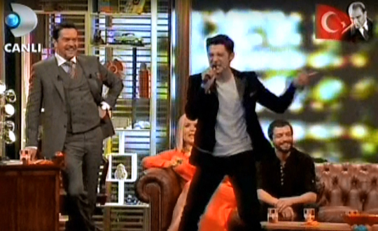 Beyaz Show'da muhteşem Michael Jackson taklidi