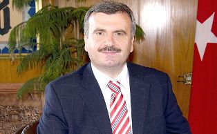 Akyürek, yılın eğitim gönüllüsü seçildi