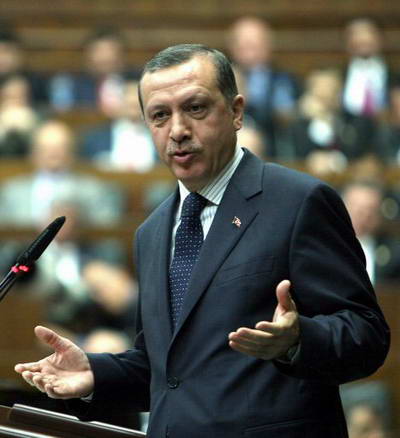 İsimleri tabelalar değil millet yaşatır