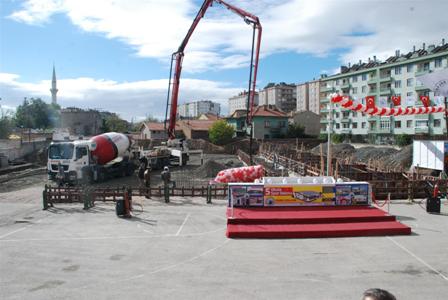 Karatay'daki 5 okula 5 spor salonu