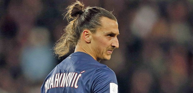 Ibrahimovic, 1 yıl daha Manchester United'da