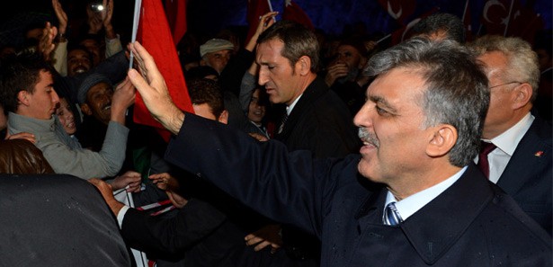 Gül'den Kenan Evren'den sonra bir ilk!