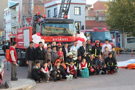 Beyşehir'de yeni itfaiye araçları tanıtıldı