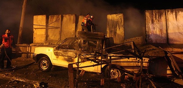 İsrail, Gazze'yi 24 saatte 300 kez vurdu