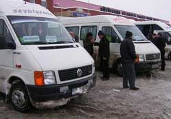 Lüks minibüsler, otobüsü zorluyor