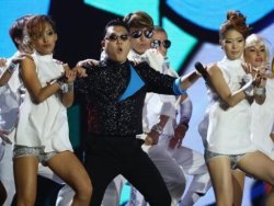 Acun PSY'yi Türkiye'ye getiriyor