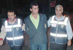 Tezgâhını deviren sürücüyü bıçakladı