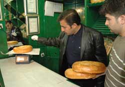 Ekmek fırınlarına gece baskını