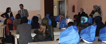 Lise öğrencileri Selçuk Tıp’ı ziyaret etti