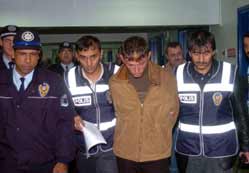 Şüphelileri görgü tanığı ele verdi