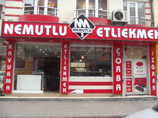 Lezzetin sırrı meşe kömüründe