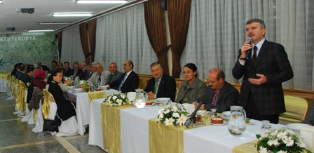 Akyürek Büyükşehir Yasası'nı değerlendirdi