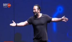 Cem Yılmaz kırdı geçirdi VİDEO