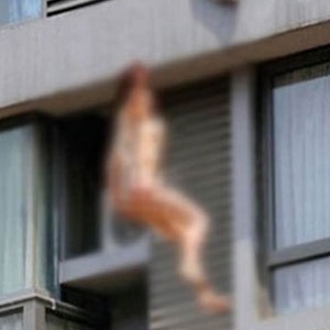 Balkondan düşen kadın yaralandı