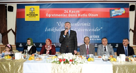 Öğretmenler toplum için rol modeldir