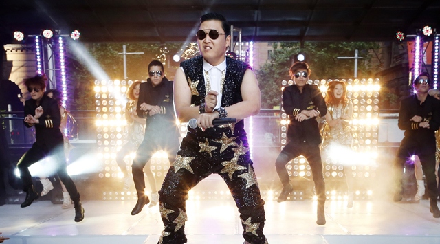 803 milyon kişi izledi