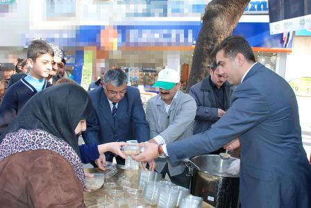 Meram'da aşure ikramı