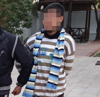 Tek kollu hırsızı gavenlik kamerası yakaladı
