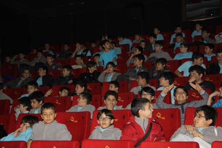 Gençlik Çanakkale'yi izledi